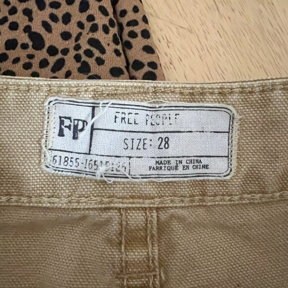 Free People Cargo Khaki Cargo Mini Skirt Distressed Raw Hem Tan Women's Size 28 - Picture 4 of 5